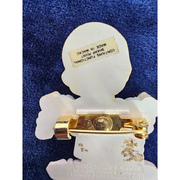 Precious Moments YOU HAVE TOUCHED SO MANY HEARTS Girl Holding Cut Out Hearts Pin - Picture 4 of 5